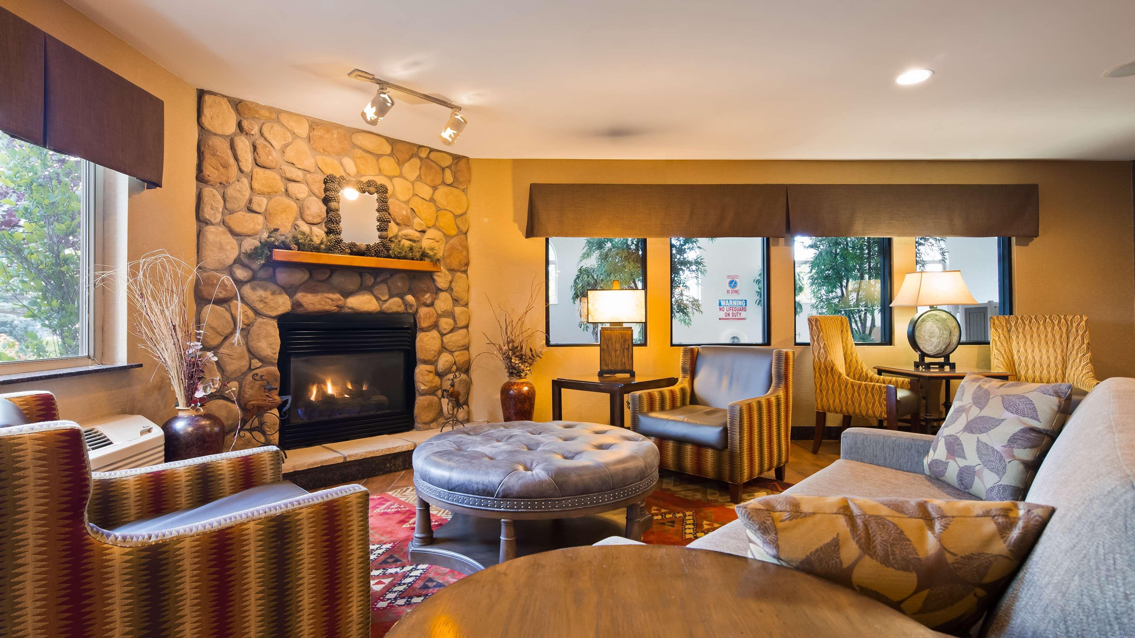 Best Western Plus Deer Park Hotel And Suites Craig Bagian luar foto