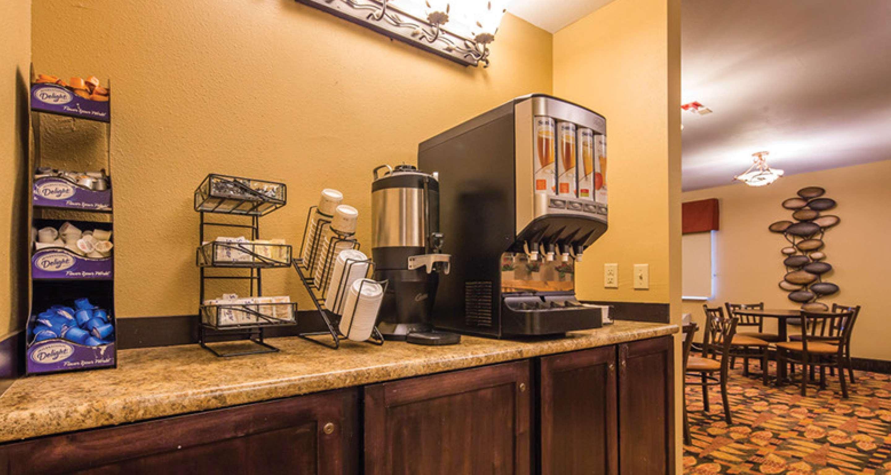 Best Western Plus Deer Park Hotel And Suites Craig Bagian luar foto